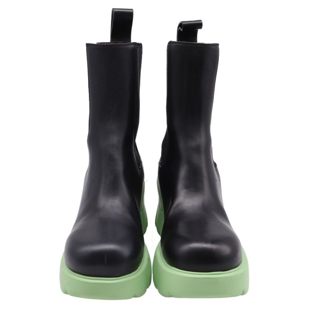 Bottega Veneta Flash Boote in Black and Green Leather